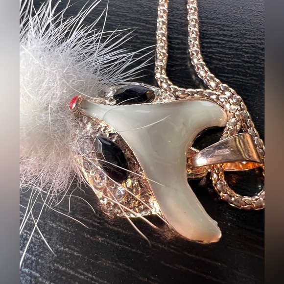 🦊 NWT! One Foxy Lady Rhinestone & Fur Necklace - Picture 5 of 8